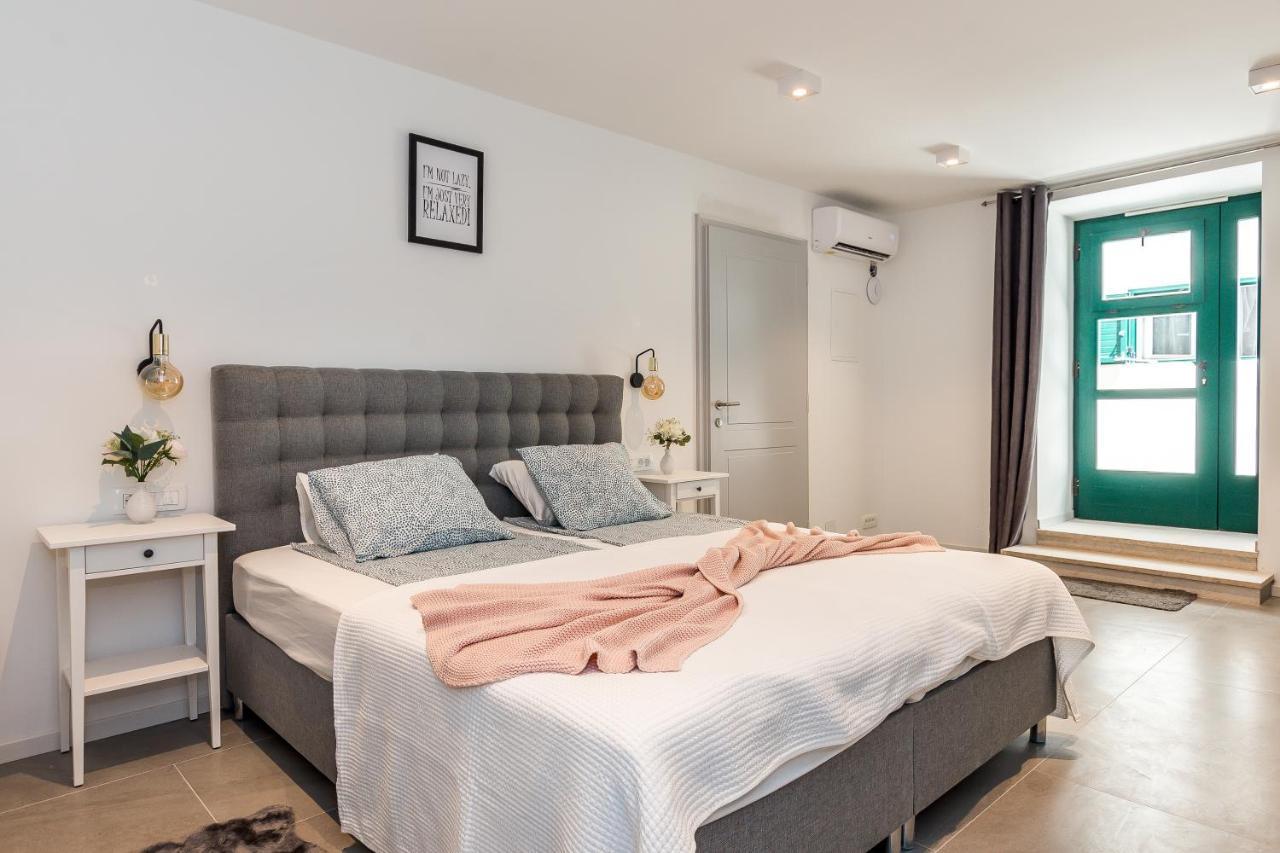 Luxury Apartments Azalea Primošten Екстериор снимка
