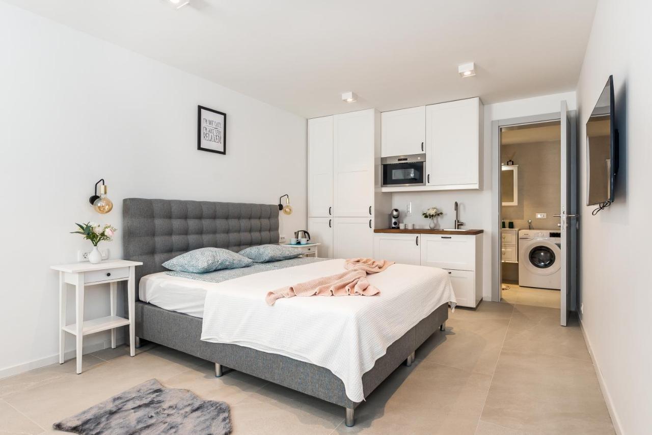 Luxury Apartments Azalea Primošten Екстериор снимка